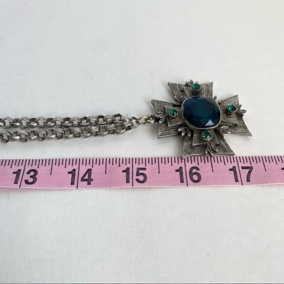 Vintage Maltese Cross Necklace Silver Tone Teal Green Stones Pendant Long 30” - Picture 10 of 10